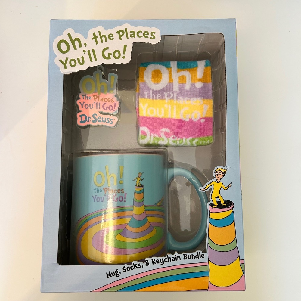Dr. Seuss Oh, the Places You'll Go! Mug Socks Keychain Gift Set‎ New